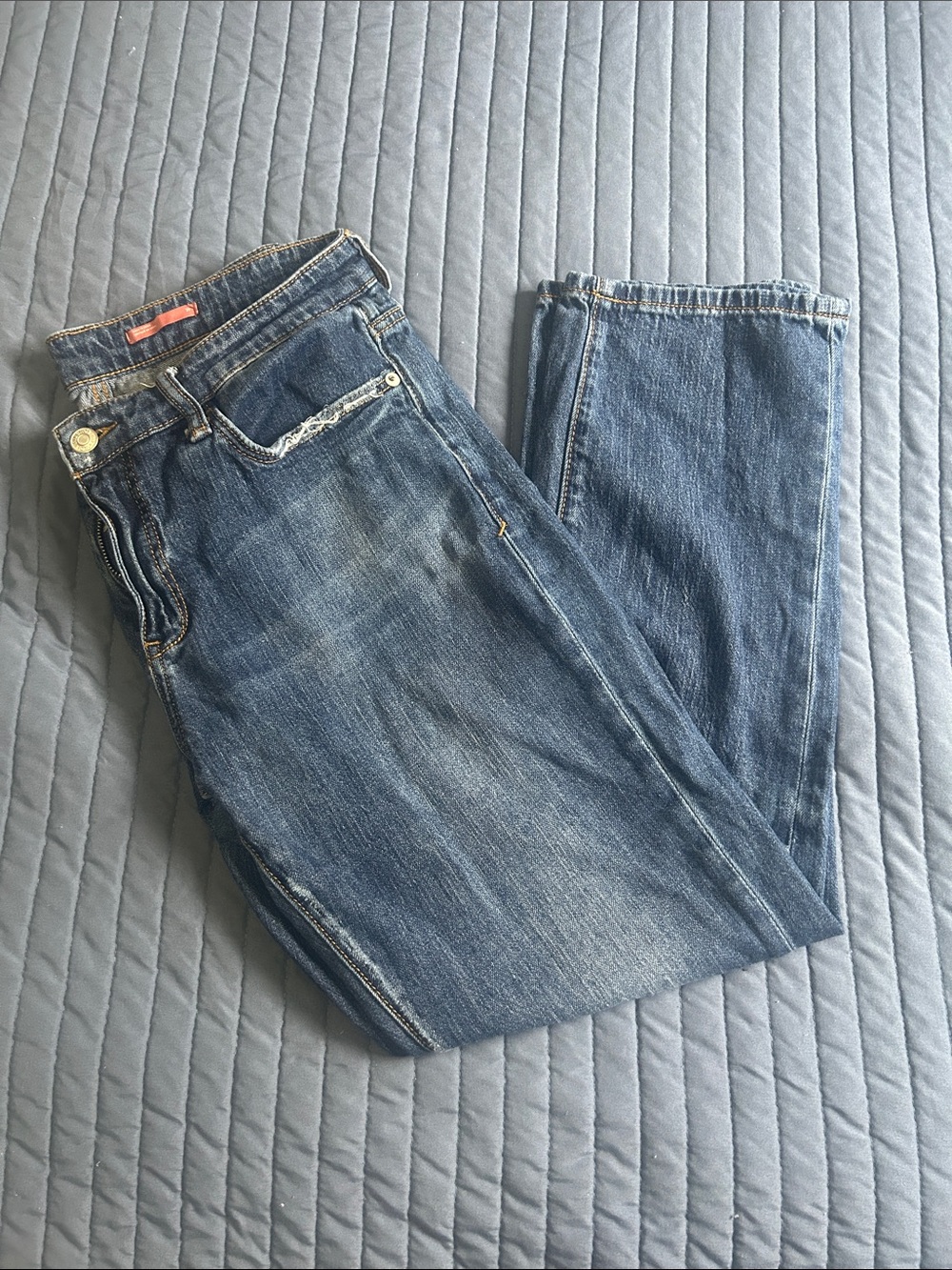 Pilcro slim boyfriend crop jean